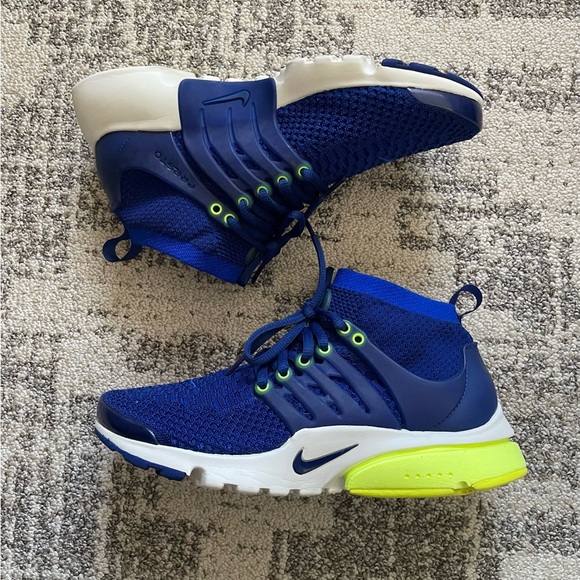 Nike Womens Air Presto Flyknit Ultra Running Shoe Deep Royal Blue Summit White - Picture 1 of 8